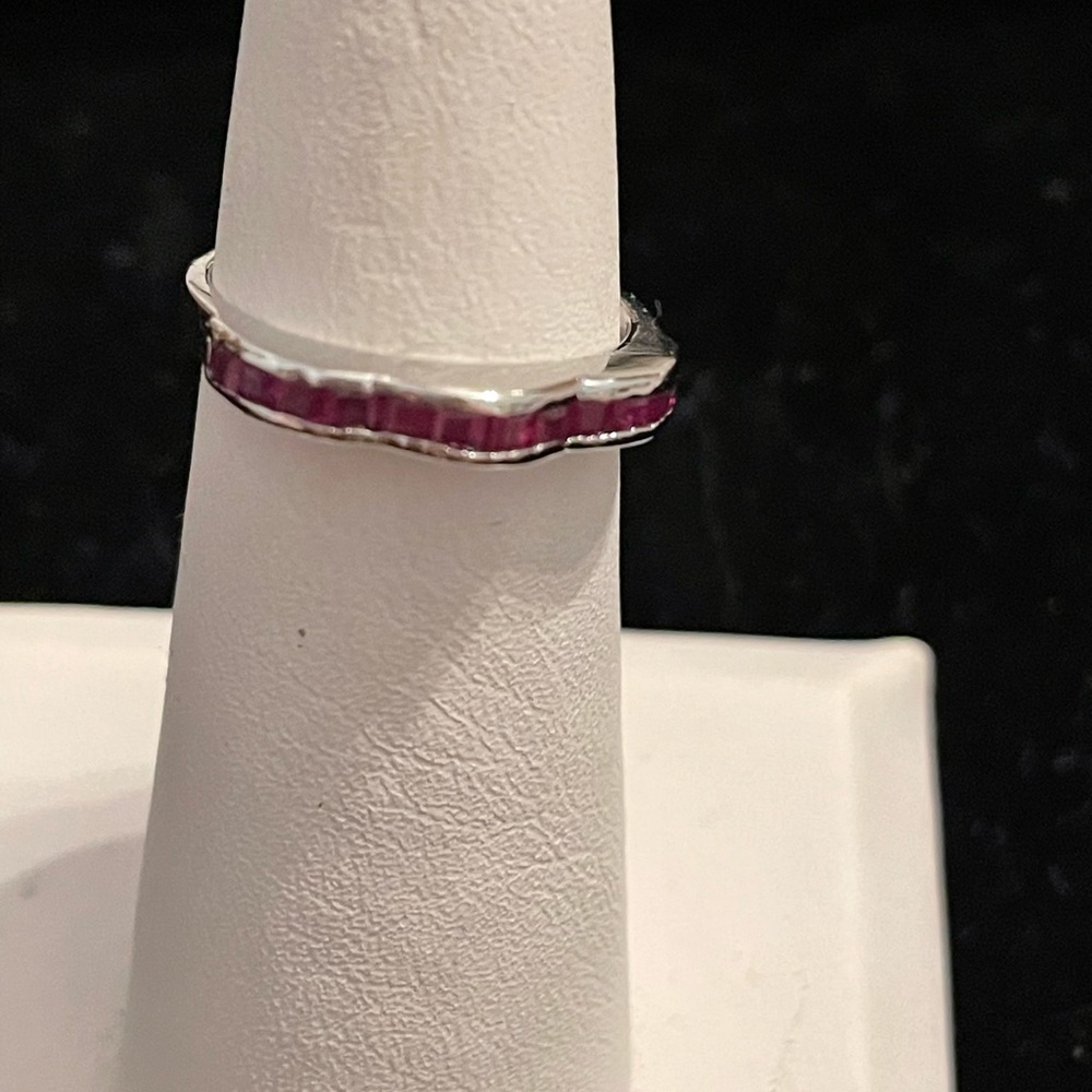 Ruby band - Picture 1 of 3